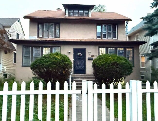 property at 1826 W Pratt Blvd