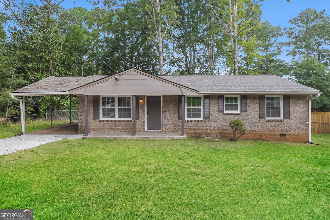 1612 Lamont Ave in Conley, GA - Building Photo