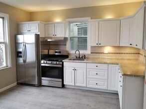 40 Olive St in Bloomfield, NJ - Building Photo - Building Photo