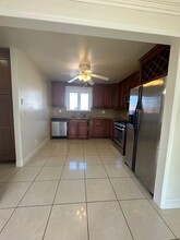 33 Fournier Cres in Elmwood Park, NJ - Building Photo - Building Photo