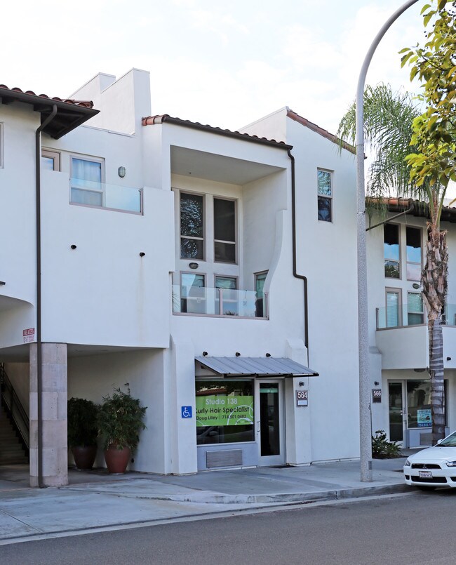 South Brea Lofts in Brea, CA - Foto de edificio - Building Photo