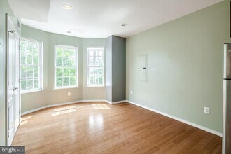 5035 Walton Ave in Philadelphia, PA - Building Photo - Building Photo