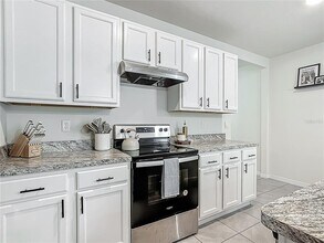 1304 Berry Ln in Davenport, FL - Building Photo - Building Photo