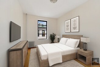 201-205-205 W 11th St in New York, NY - Building Photo - Building Photo