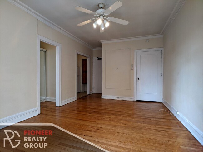 1160 N Dearborn St, Unit 514 in Chicago, IL - Building Photo - Building Photo