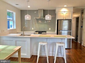 22 E Reed Ave in Alexandria, VA - Building Photo - Building Photo