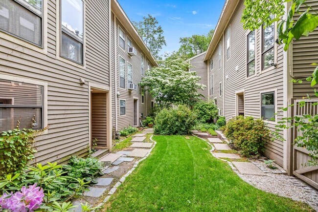 18 Bay St in Cambridge, MA - Building Photo - Building Photo