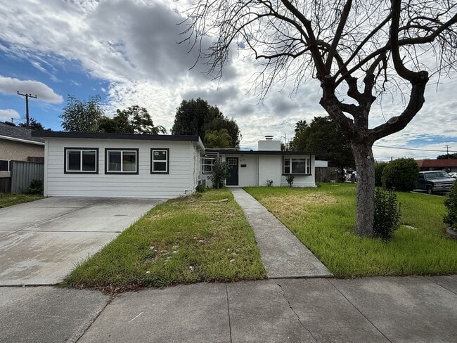 2598 Dixon Dr in Santa Clara, CA - Building Photo - Building Photo