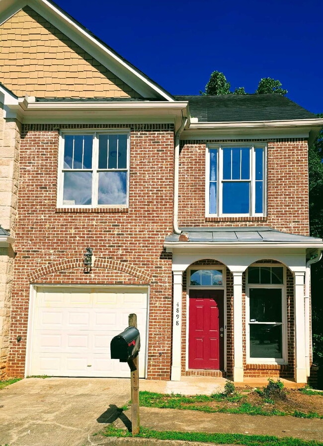 property at 4898 Pinnacle Dr
