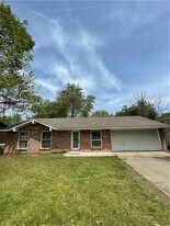 2502 Mida Ave in Springdale, AR - Building Photo