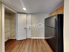 6327 Lonestar Dr in Indianapolis, IN - Building Photo - Building Photo