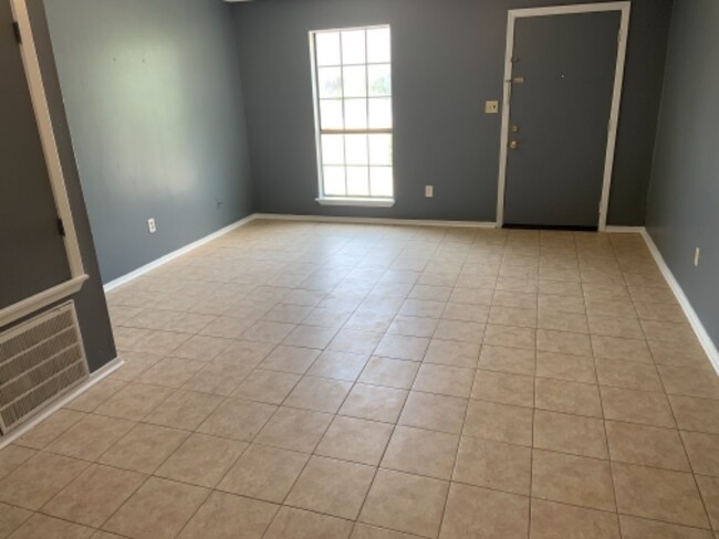 920 Chippewah Dr photo'