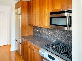 1-50 Greenway Terrace in Queens, NY - Building Photo