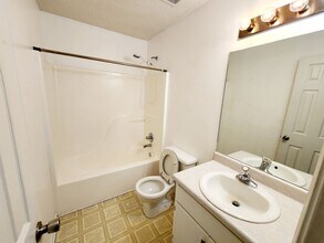 3252 S Senseney Cir in Clarksville, TN - Building Photo - Building Photo