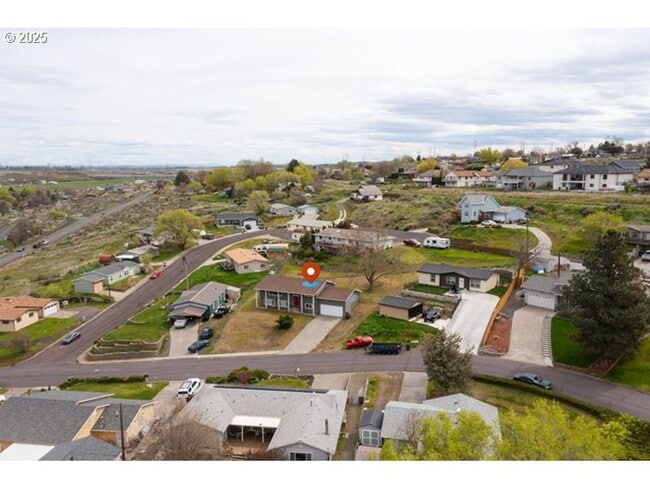 9 Martin Dr in Umatilla, OR - Building Photo - Building Photo