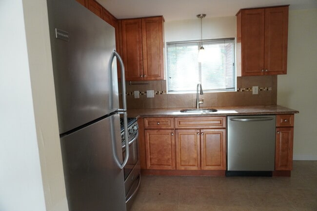 property at 33 Oxford Cir