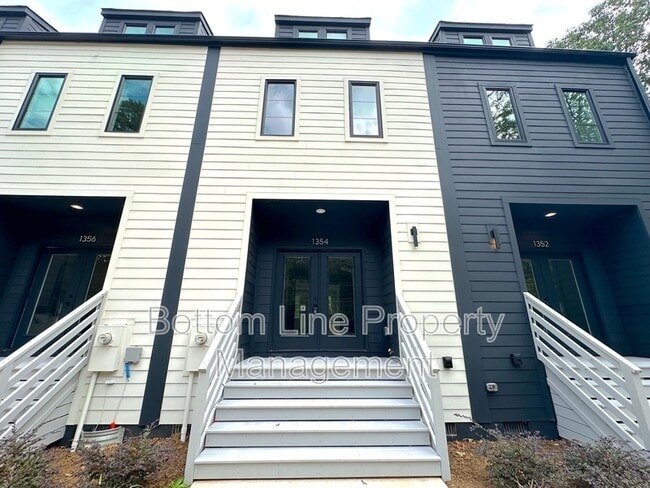 1354 Briar Creek Rd in Charlotte, NC - Building Photo - Building Photo