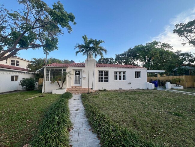 668 NE 72nd Ter in Miami, FL - Building Photo - Building Photo