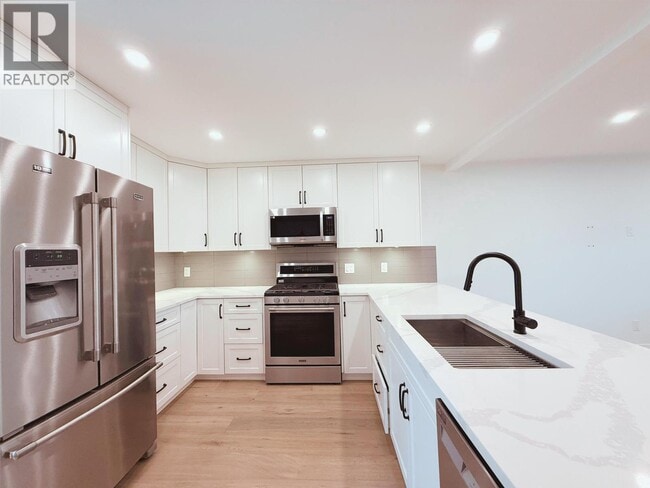 1967 Dorset Ave in Port Coquitlam, BC - Building Photo - Building Photo