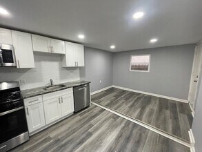 2739 W Montgomery Ave in Philadelphia, PA - Building Photo - Building Photo