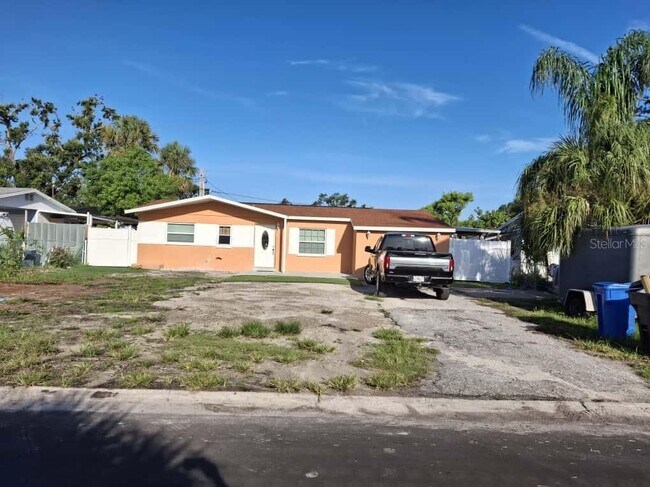 property at 4524 Hampshire Rd
