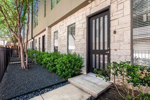 1600 N Haskell Ave. in Dallas, TX - Building Photo