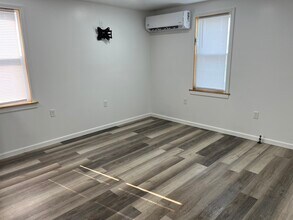 112 E Young St, Unit APT 1 in Clio, MI - Building Photo - Building Photo