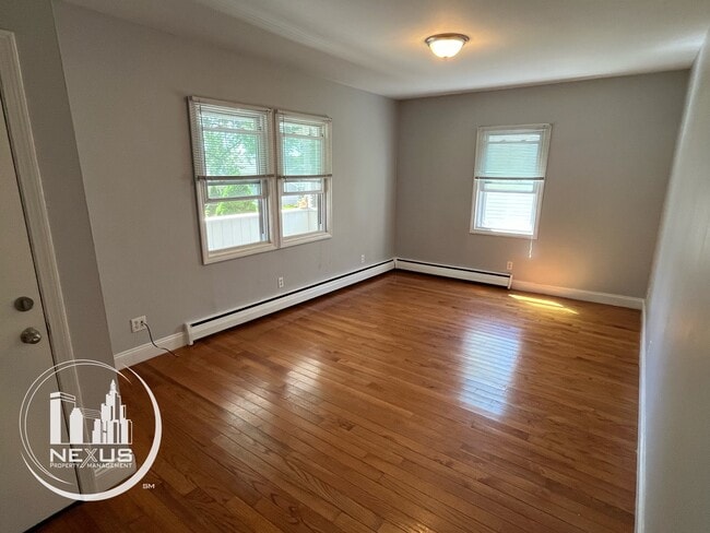 30 Duncan St, Unit Floor 1 in Wallingford, CT - Building Photo - Building Photo