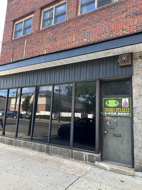 7221 John F. Kennedy Blvd in North Bergen, NJ - Building Photo