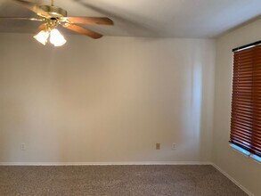 5804 Chuckwagon Cir in Killeen, TX - Building Photo - Building Photo