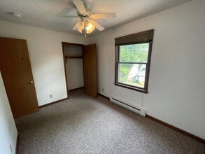 Leslie Manor Apartments in West Lafayette, IN - Foto de edificio - Building Photo