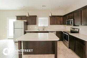 2000 N 36th St in Phoenix, AZ - Foto de edificio - Building Photo