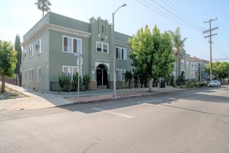 972 N El Centro Ave in Los Angeles, CA - Building Photo - Building Photo