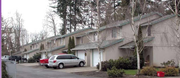 1060-1074 W Ida St in Stayton, OR - Building Photo