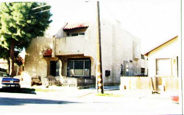 1007 Alabama St in Huntington Beach, CA - Building Photo - Building Photo