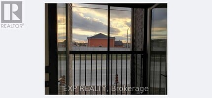 19 Fairlane Ave in Barrie, ON - Building Photo - Building Photo