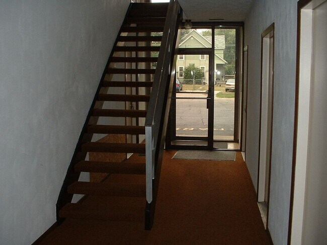 1444 W 16th St in Davenport, IA - Building Photo - Building Photo