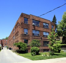 20 Anglesey Blvd in Toronto, ON - Building Photo