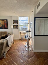 1470 NE 123rd St, Unit 2Bed2Bath Condo N Miami in North Miami, FL - Foto de edificio - Building Photo