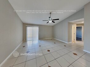 207 Dogfish Ln in Poinciana, FL - Foto de edificio - Building Photo