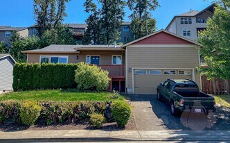 5627 Seeger Ln SE in Salem, OR - Building Photo