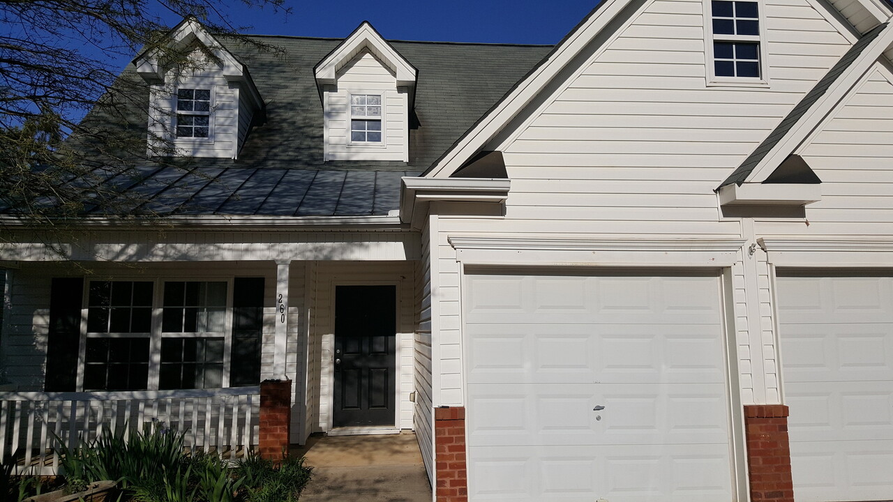 260 Weatherstone Dr in Woodstock, GA - Building Photo