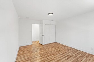 2887 Fordham St in East Palo Alto, CA - Foto de edificio - Building Photo