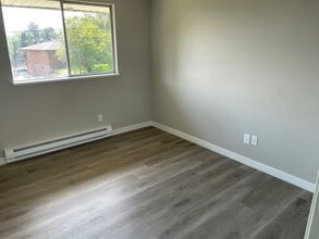 6405 W Lincoln Ave in Yakima, WA - Building Photo - Building Photo