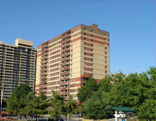 Port Royal in Alexandria, VA - Foto de edificio - Building Photo