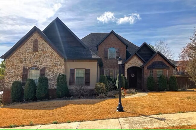 property at 1701 NW Autumn Ave
