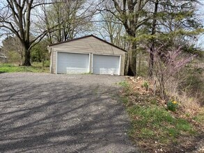 4253 S Lakeshore Dr in Mentone, IN - Building Photo - Building Photo