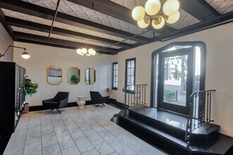 Hollymont Apartments in Los Angeles, CA - Building Photo - Building Photo