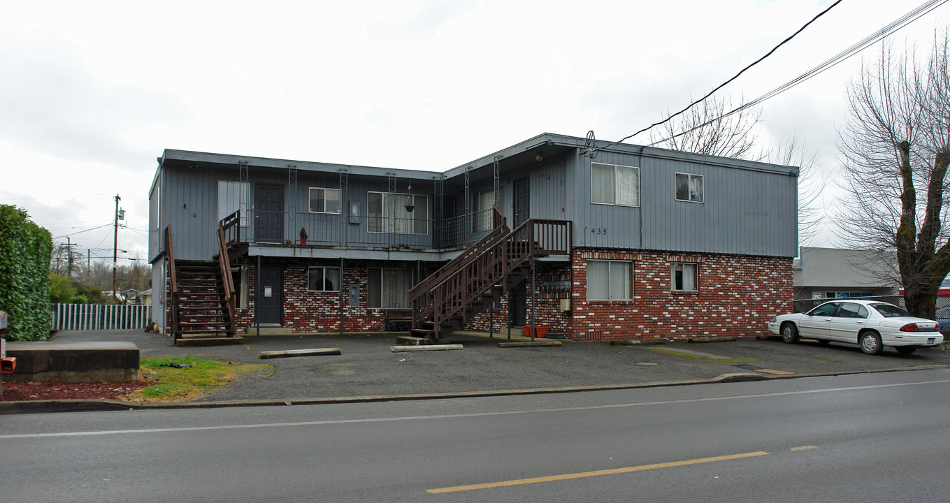 435 Newton Creek Rd in Roseburg, OR - Building Photo