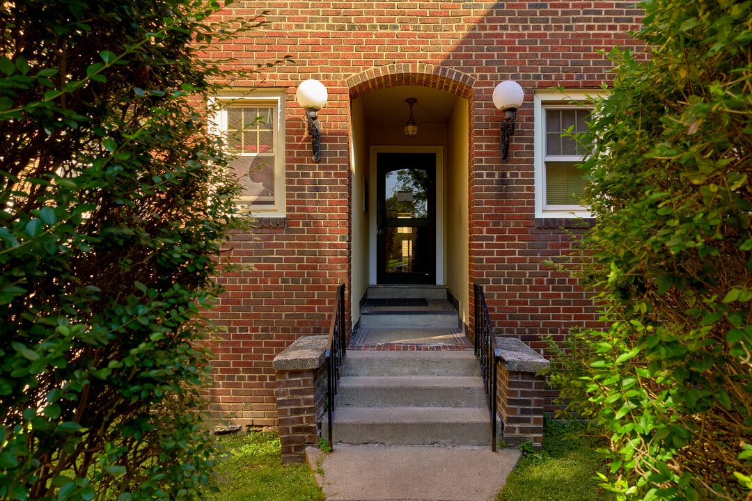 950 Bay St in Rochester, NY - Foto de edificio